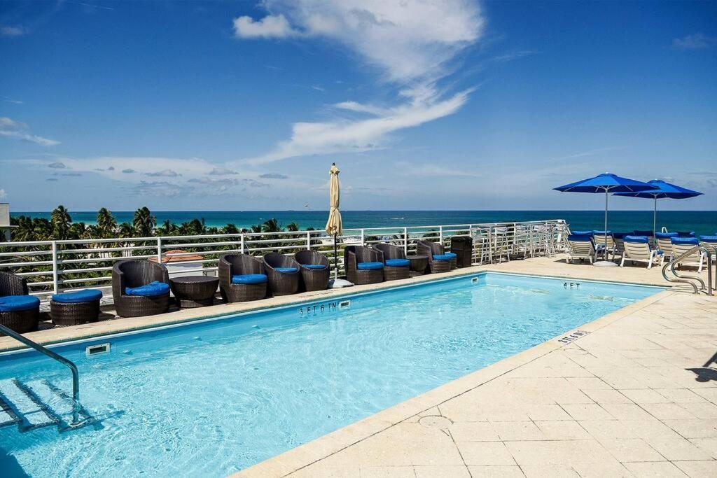 Appartamento King Bed-Apt With Rooftop Pool-Bar D303 Miami Beach Esterno foto