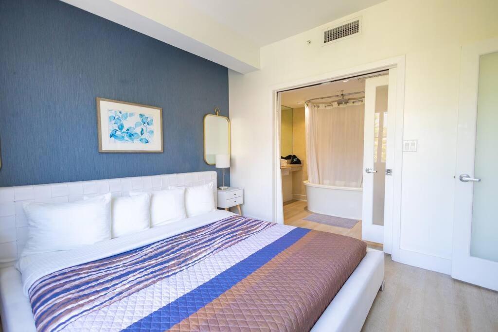 Appartamento King Bed-Apt With Rooftop Pool-Bar D303 Miami Beach Esterno foto